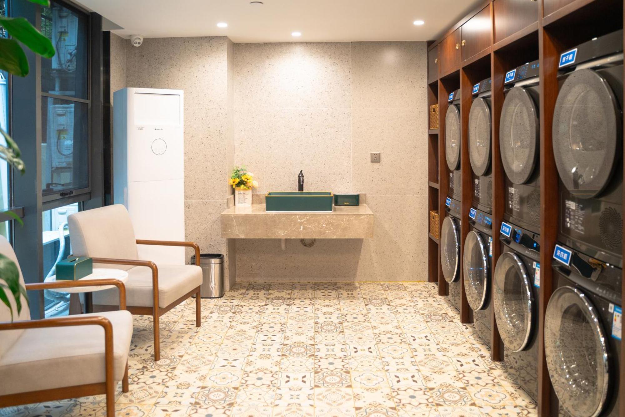 Nost Algia S Hotel Near Beijing Cbd - Cctv, China Zun, Skp And Sanlitun, Tian'Anmen Square, Forbidden City, Free Daily Necessities, Free Night Snack, Free Laundry, English Communication Well, Free Travel Advice , Free Gymnastic, Extérieur photo