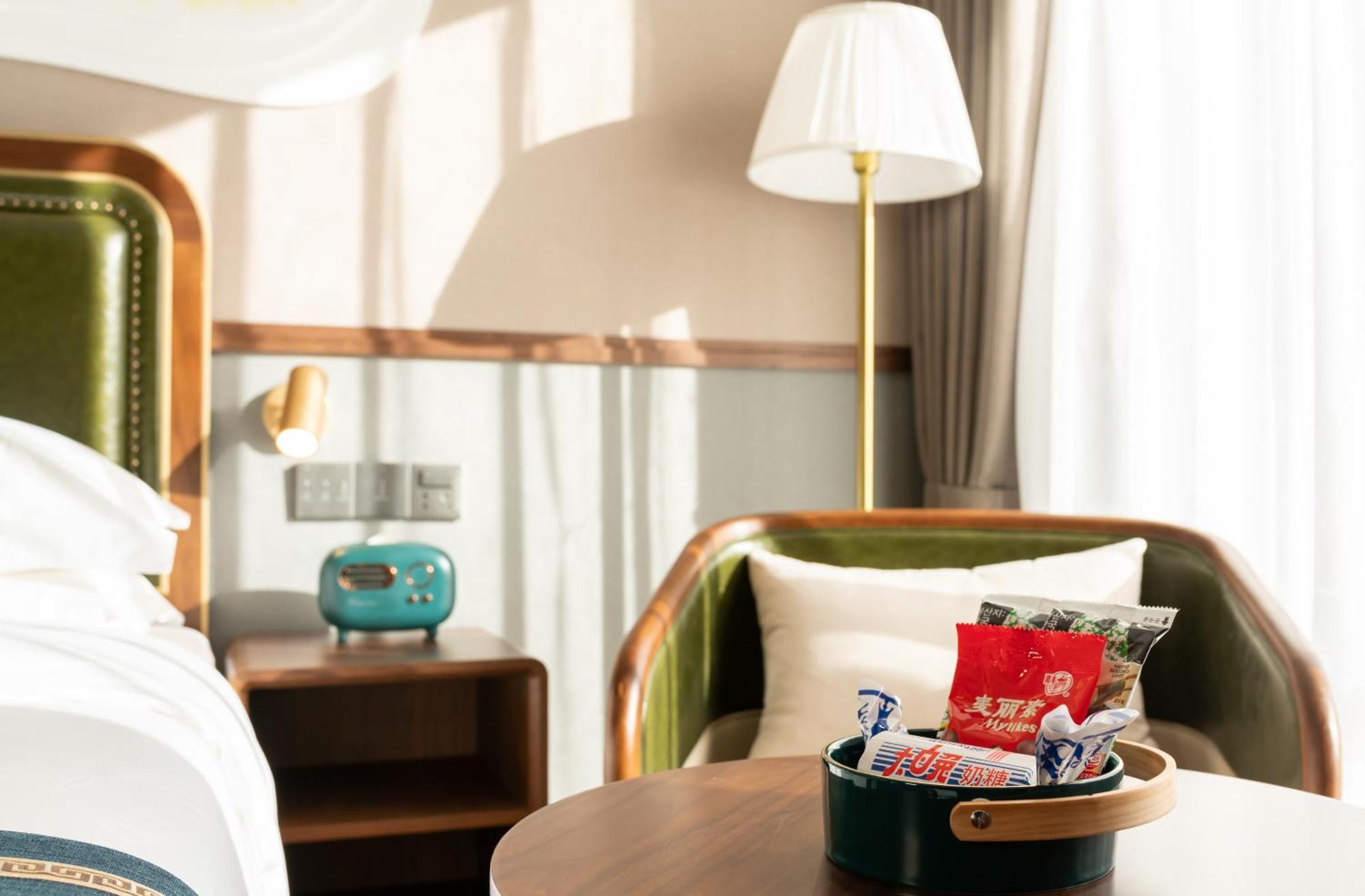 Nost Algia S Hotel Near Beijing Cbd - Cctv, China Zun, Skp And Sanlitun, Tian'Anmen Square, Forbidden City, Free Daily Necessities, Free Night Snack, Free Laundry, English Communication Well, Free Travel Advice , Free Gymnastic, Extérieur photo